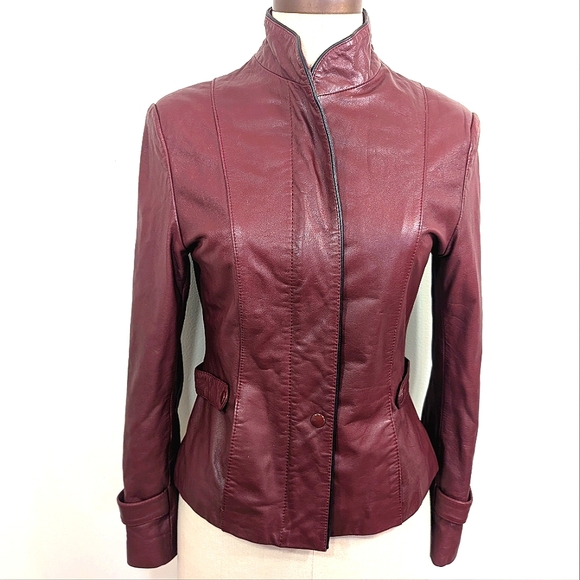 Vintage burgundy leather zip up jacket W straps at waist & cuffs. Medium - Picture 3 of 16